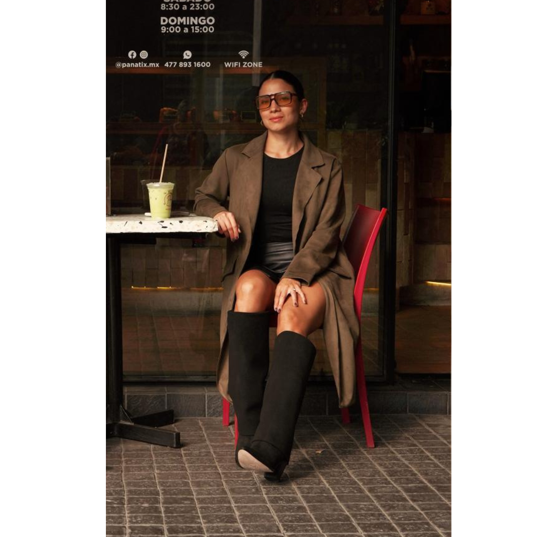 I am Confident Gamuza Negro