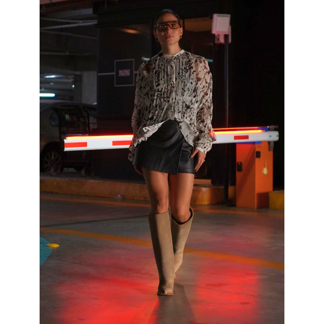 I am Confident Gamuza Arena